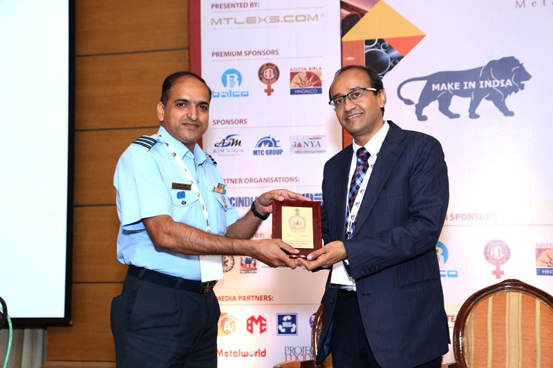 22. Felicitation of Mr.Suneel Mardia by Wg. Comd. Mr. Dhamne - IAF